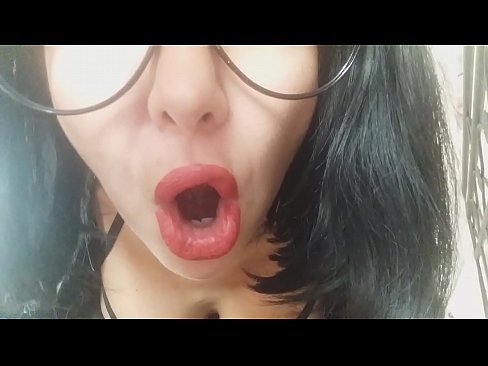 ❤️ Għasel, il-mammma tiegħek mhux se tħallik tmur l-iskola llum... Għandi bżonnek wisq... Video tal-ħakk lilna mt.naughtyhentai.ru ❌️❤