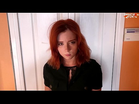 ❤️ Gwardja tas-Sigurtà Ikkastigat lil Pretty Woman għal Serq ta' Ħanut - Cum F'Ħalq Video tal-ħakk lilna mt.naughtyhentai.ru ❌️❤